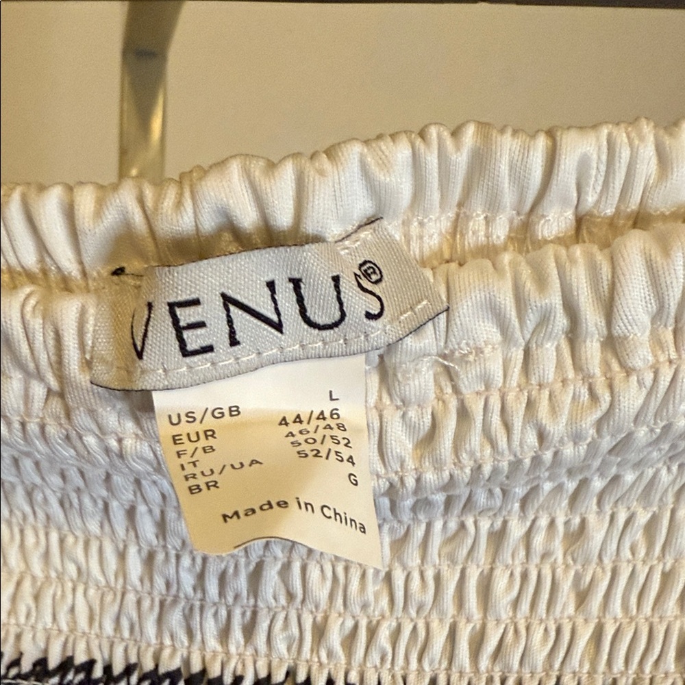 VENUS White and Black Midi Dress‎ - Picture 4 of 7